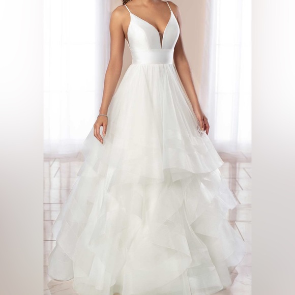 Stella York wedding dress size 2 NEVER BEEN WORN OR ALTERED - Picture 4 of 5